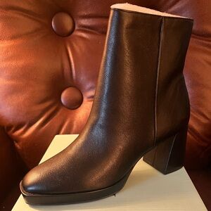 New Chinese Laundry Black Boots 9